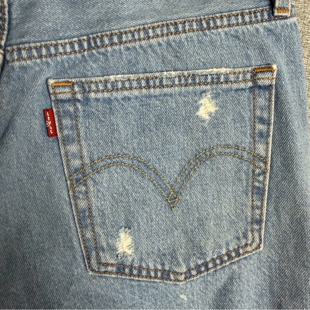 Levi's 501 High Rise Cut Off‎ Denim Shorts W26 Light Wash Distressed Frayed Hem - Picture 4 of 13